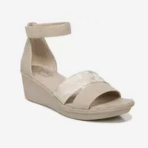 Naturalizer‎ Women's Theron Beige/ Gold  Wedge Sandals, Size 9